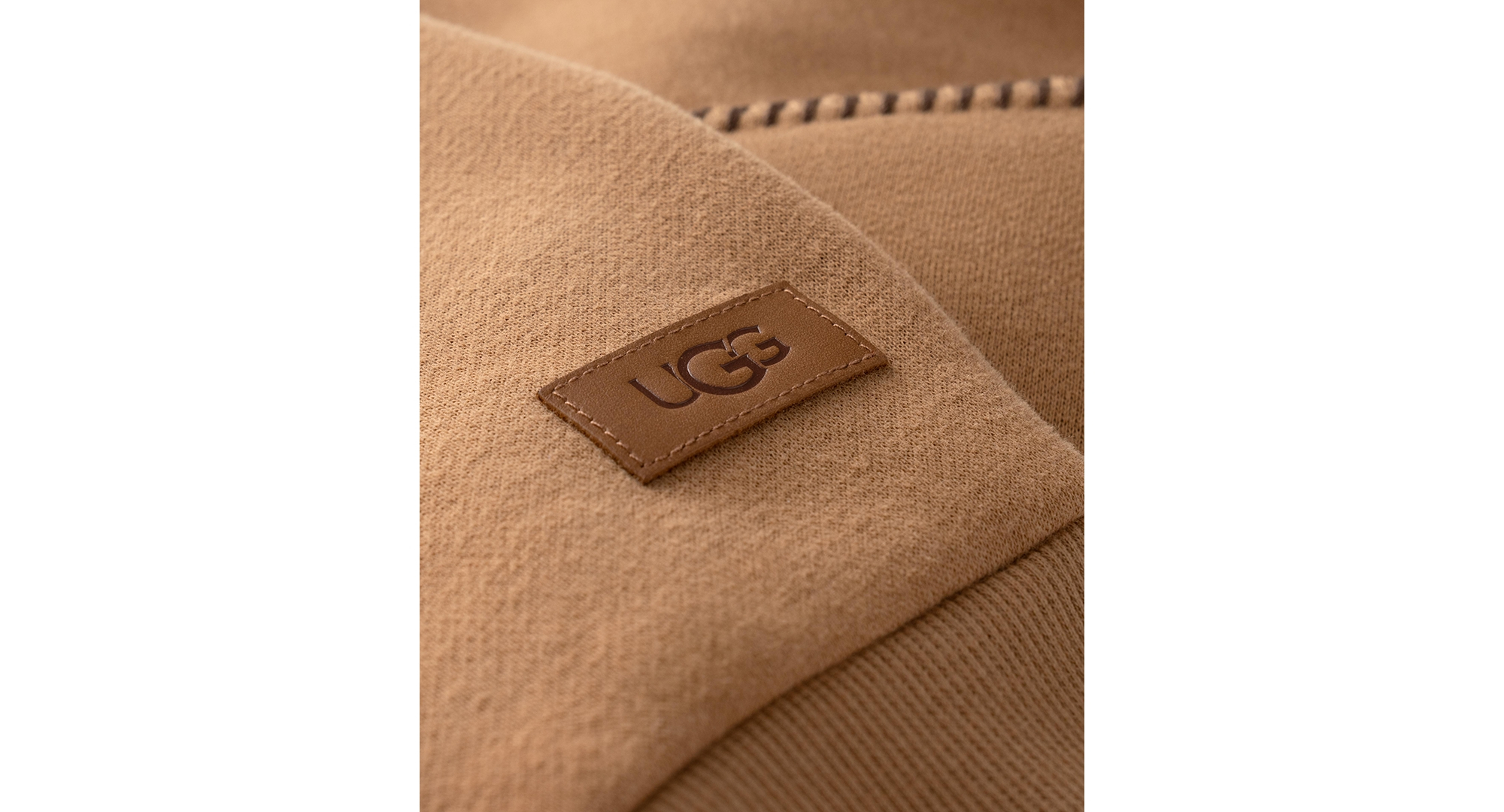 UGG Women's Classic Crewneck - Chestnut.