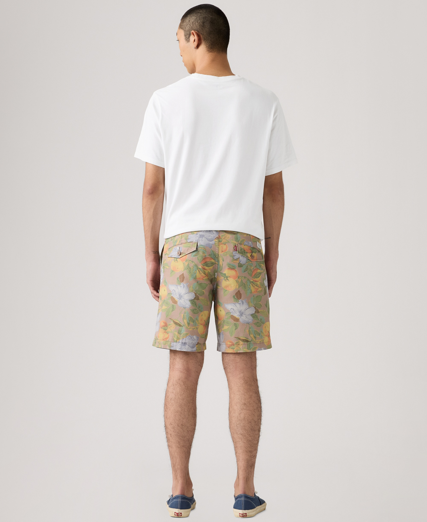 Levi's Premium Men's Authentic Regular-Fit 8" Chino Shorts - Floral