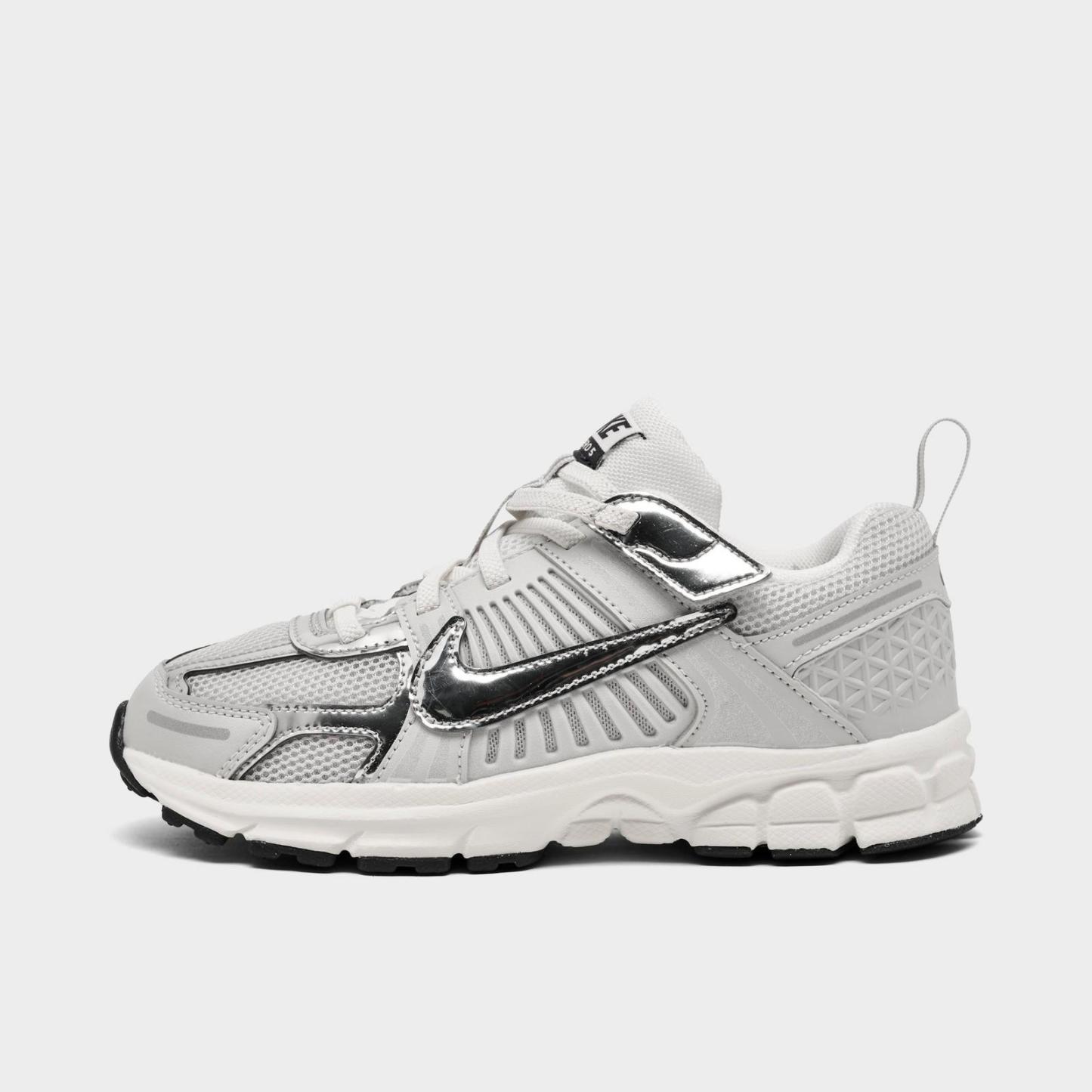 Little Kids' Nike Vomero 5 Stretch Lace Casual Shoes - Photon Dust/Gridiron/Sail/Chrome (IM9465-001)