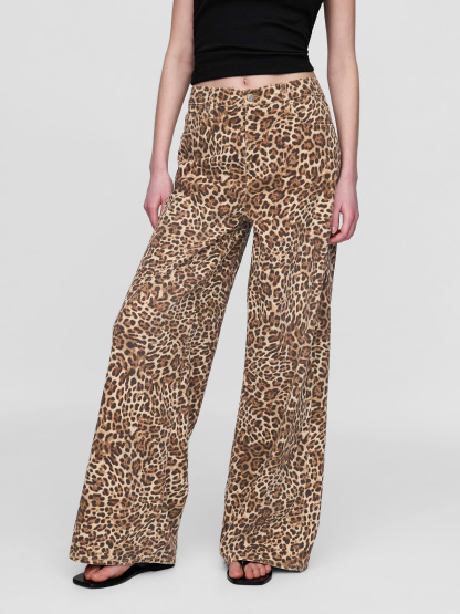 Mid Rise UltraSoft Baggy Jeans - Leopard brown