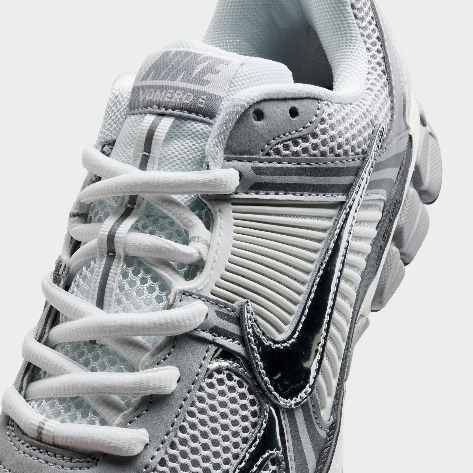 Men's Nike Zoom Vomero 5 Casual Shoes - Summit White/Light Smoke Grey/Smoke Grey/Metallic Silver