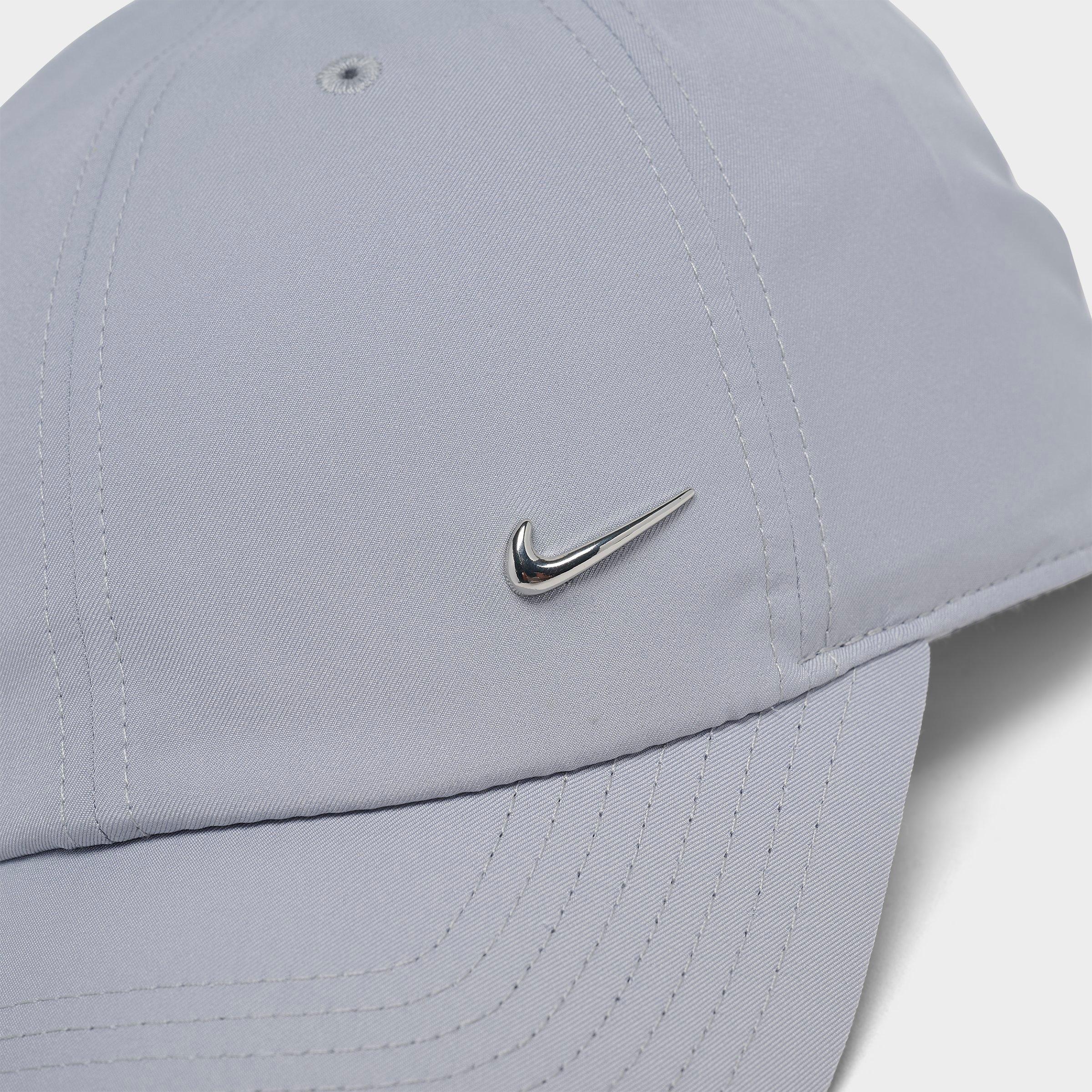 Nithtke Dri-FIT Club Unstructured Metal Swoosh Strapback Hat - Light Smoke Grey/Metallic Silver