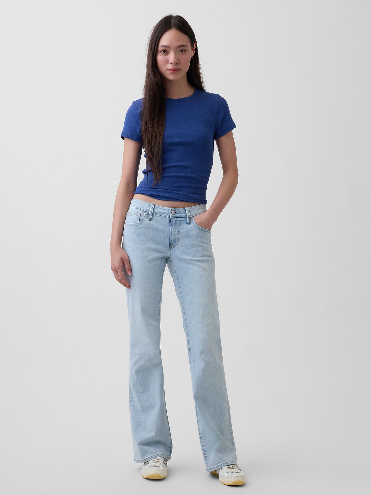 Low Rise Long & Lean Split-Hem Jeans - Light indigo