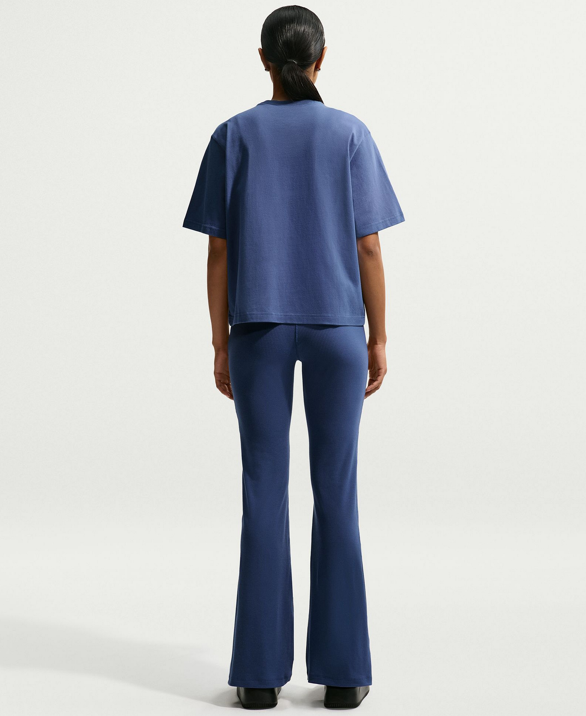 Nike Women's Sportswear Classic Loose T-Shirt - Mystic Navy
