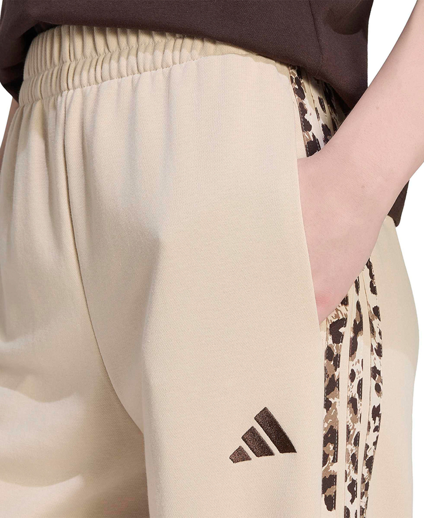 adidas Women's Seasonal Essentials Animal Print 3-Stripes Pants - Crystal Linen/Multicolor/Crystal Linen