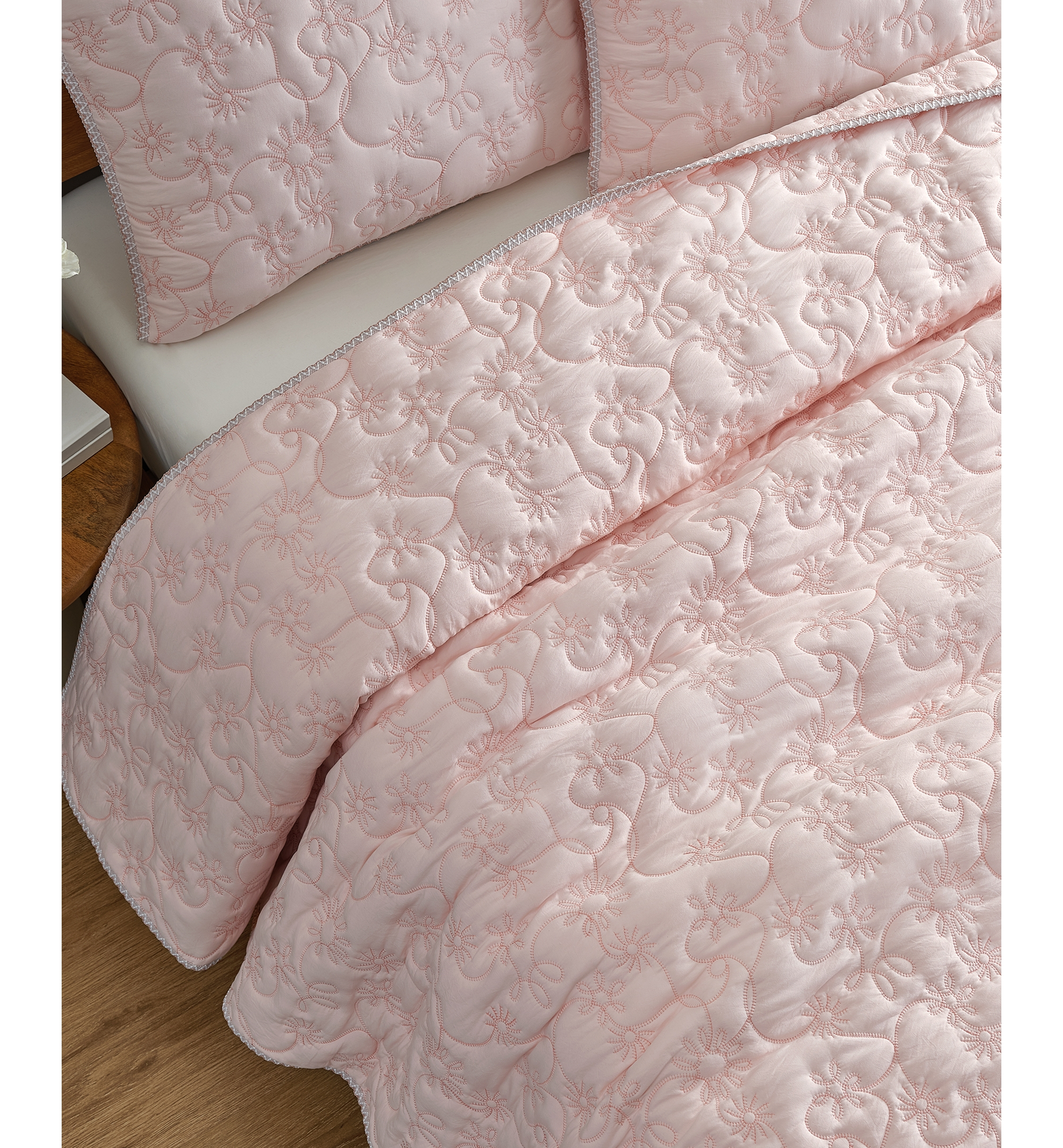 UGG® Botanic Lightweight 3-Piece Quilt Sets - Himalayan Salt, Cameo Rose