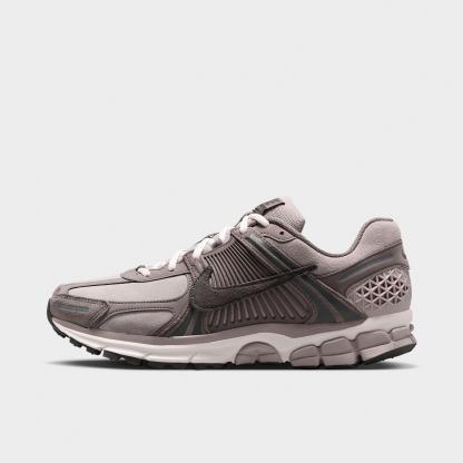 Men's Nithtke Zoom Vomero 5 Casual Shoes - Part 1 - College Grey/Cave Stone/Sail/Medium Ash - Left shoe facing left. Outside of the shoe.
