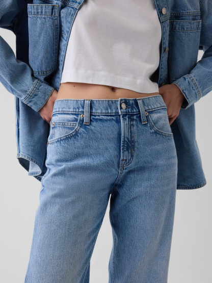 Mid Rise Straight Taper Jeans - Light wash