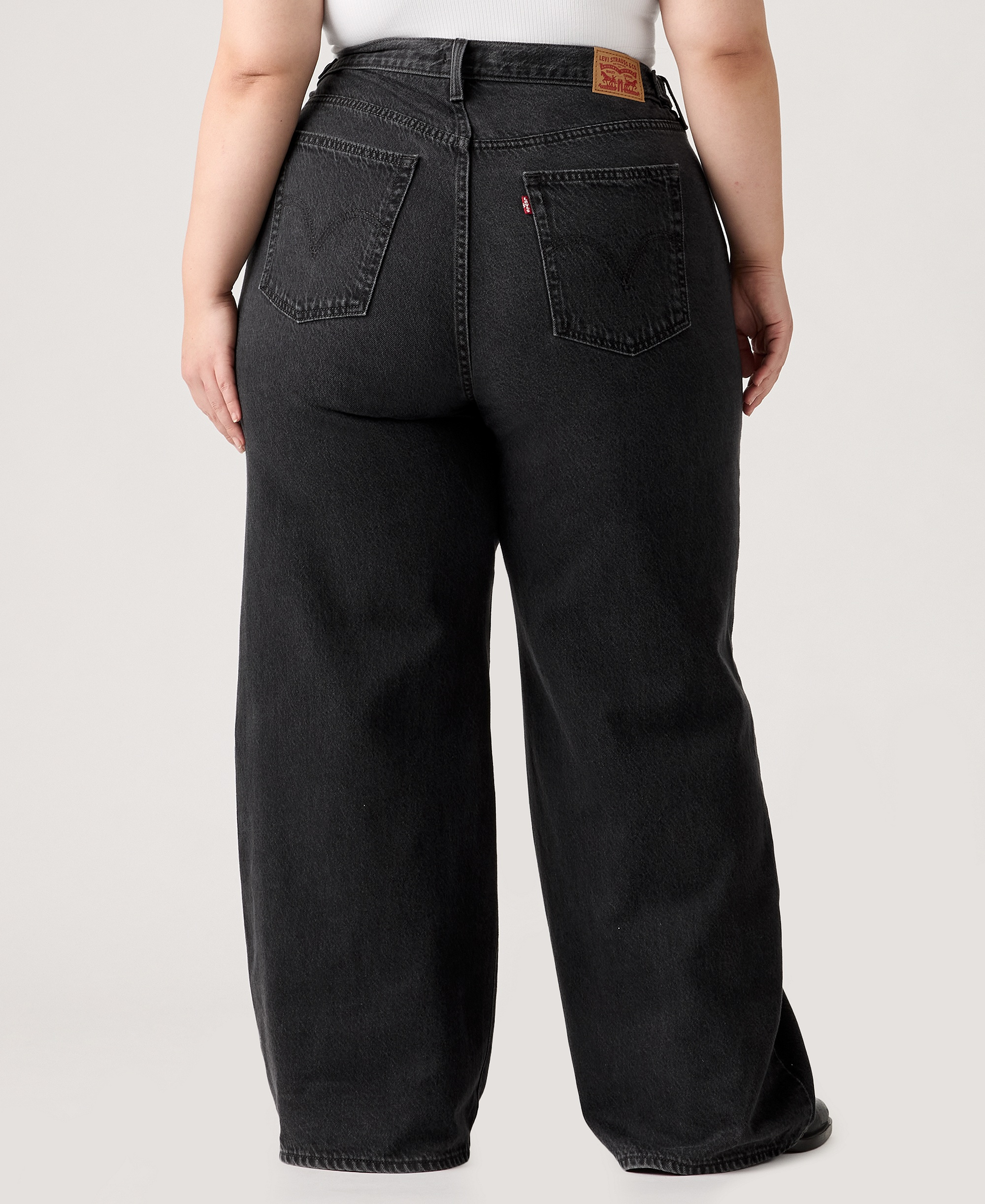 Levi's Women's Cinch-Waist Lightweight Baggy Jeans - Capturing Moments