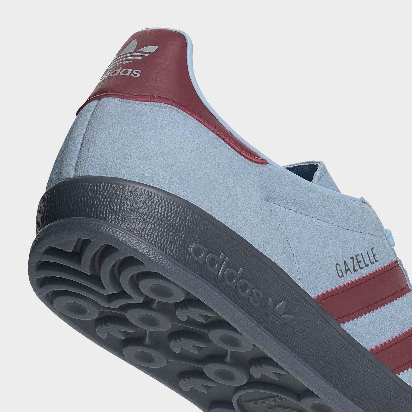 Men's adidas Originals Gazelle Indoor Casual Shoes - Clear Sky/Noble Maroon/Crystal Sky - view 3