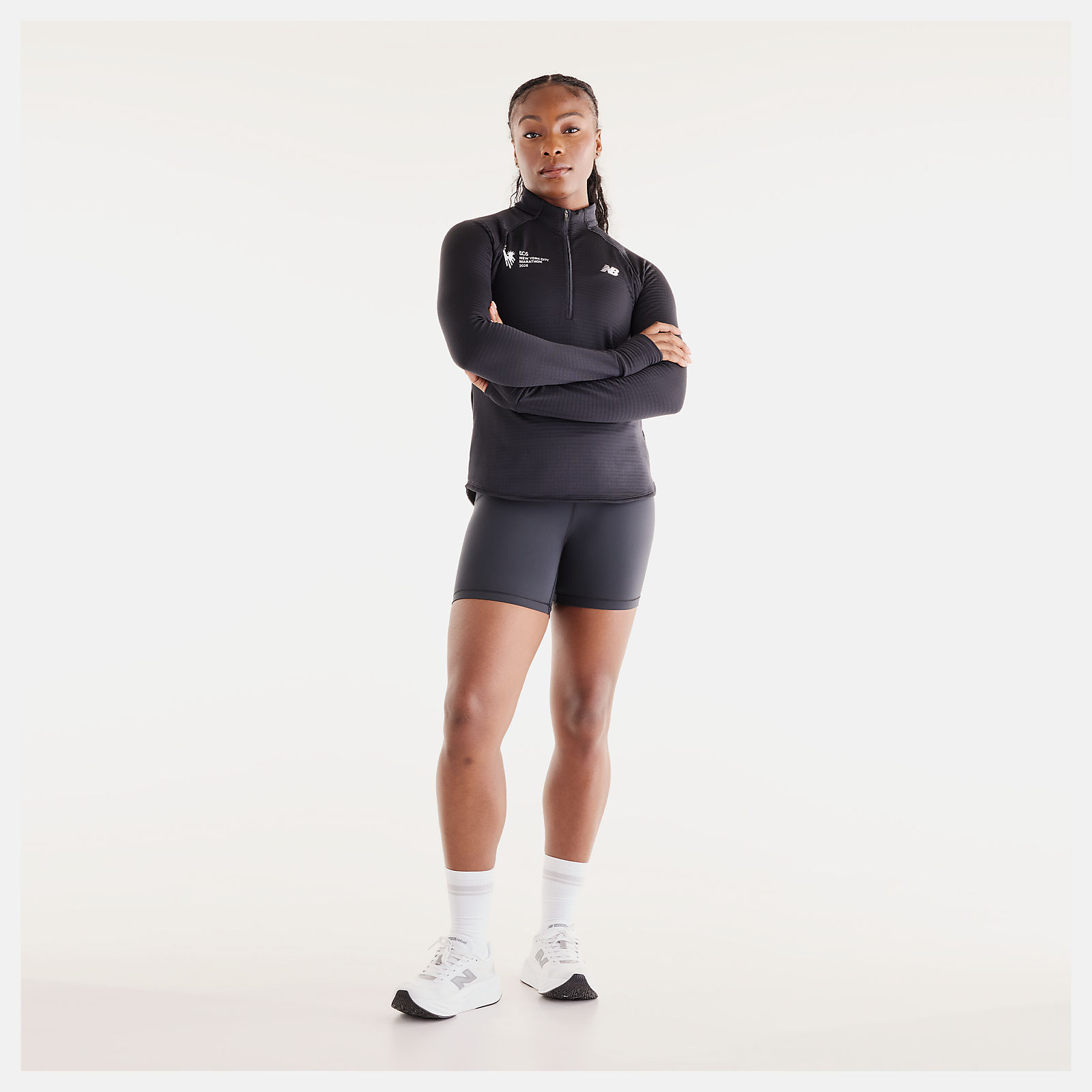 Isio-Maya is wearing size S and is 5'8"/172.72cm. Chest: 34"/86.36cm, Waist: 27.5"/69.85cm, Hips: 39"/99.06cm