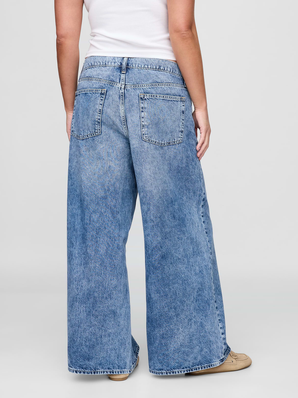 Low Slung Extra Baggy Jeans - Light indigo