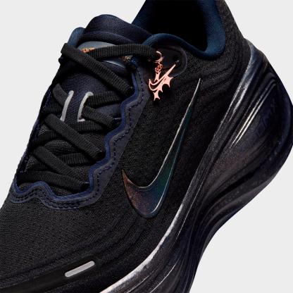 Women's Nithtke Vomero Plus Running Shoes - Part 3 - Pitch Blue/Blur/Blackened Blue/Black - Detail shot