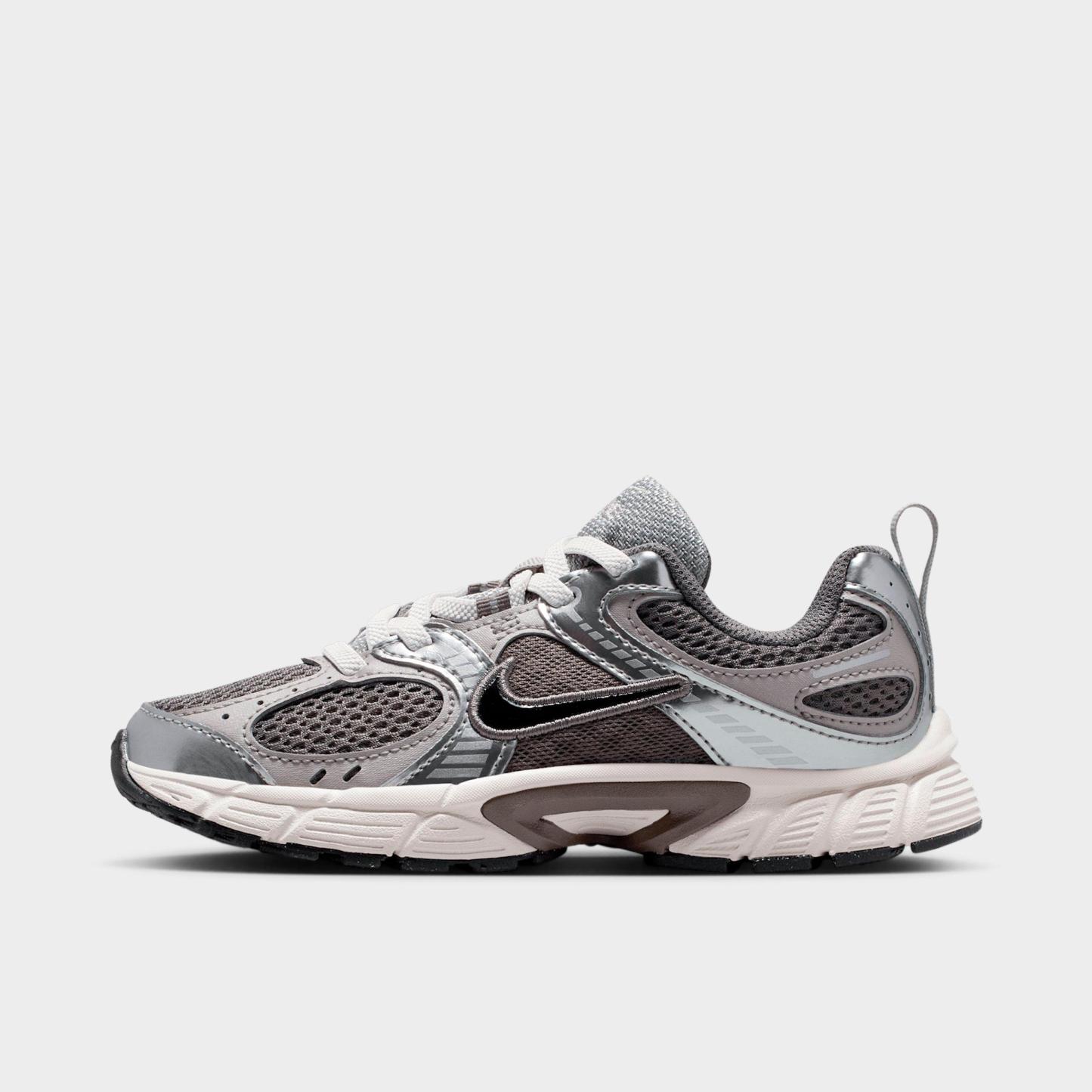 Little Kids' Nithtke V5 RNR Stretch Lace Casual Shoes - Cave Stone/College Grey/Vast Grey/Black - Left shoe facing left. Outside of the shoe.