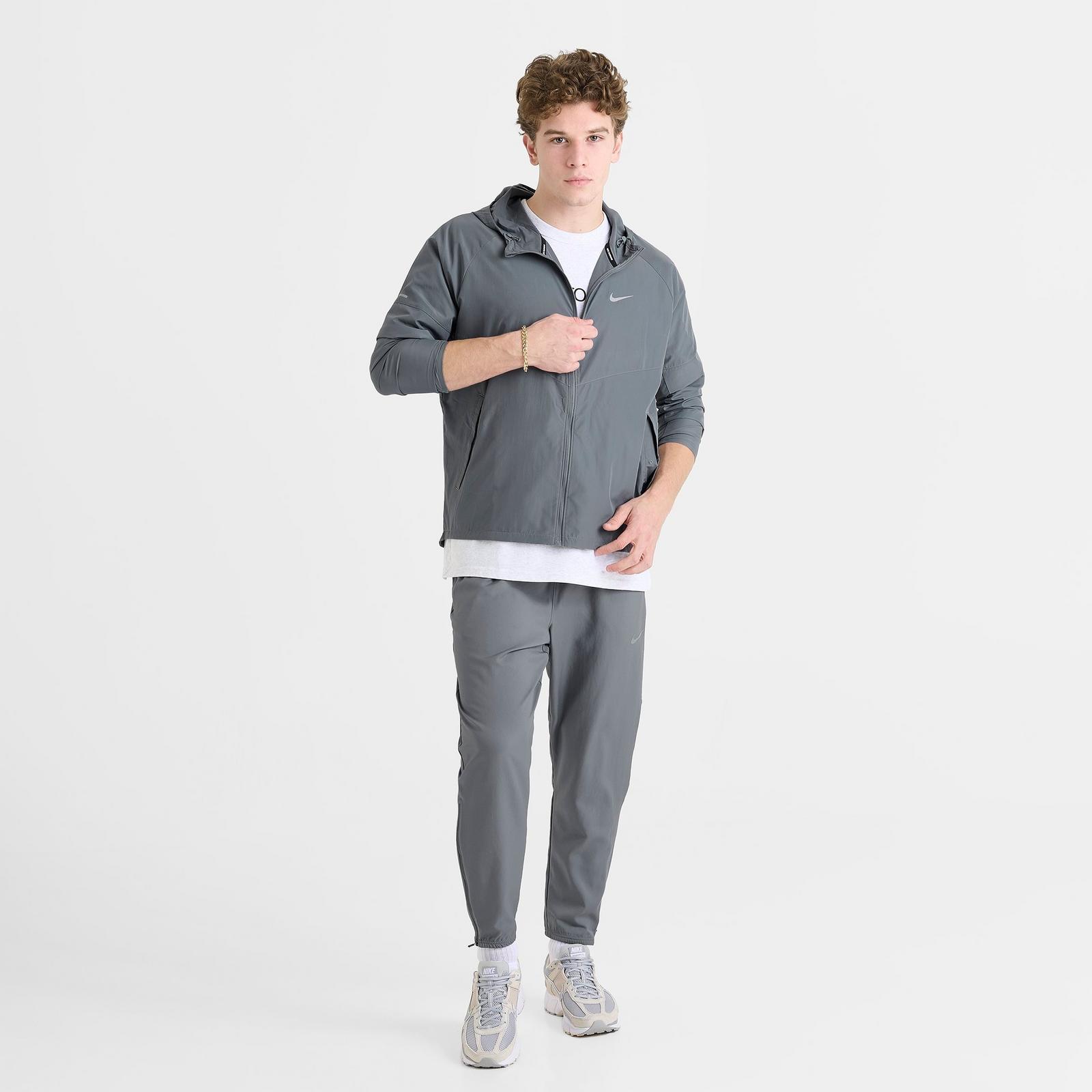 Men's Nike Repel Miler Running Jacket - Smoke Grey/Smoke Grey