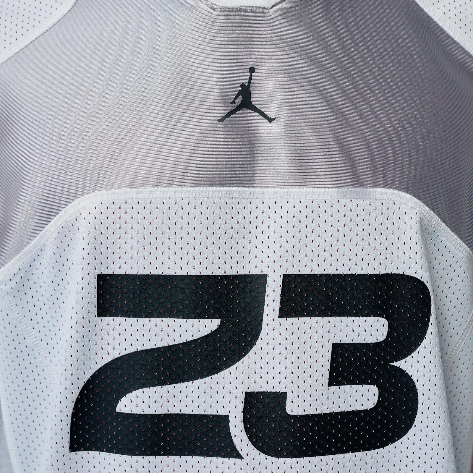Men's Jordan Flight Football Jersey - blocked paneling and a crossover collar equip a sporty look - view 5