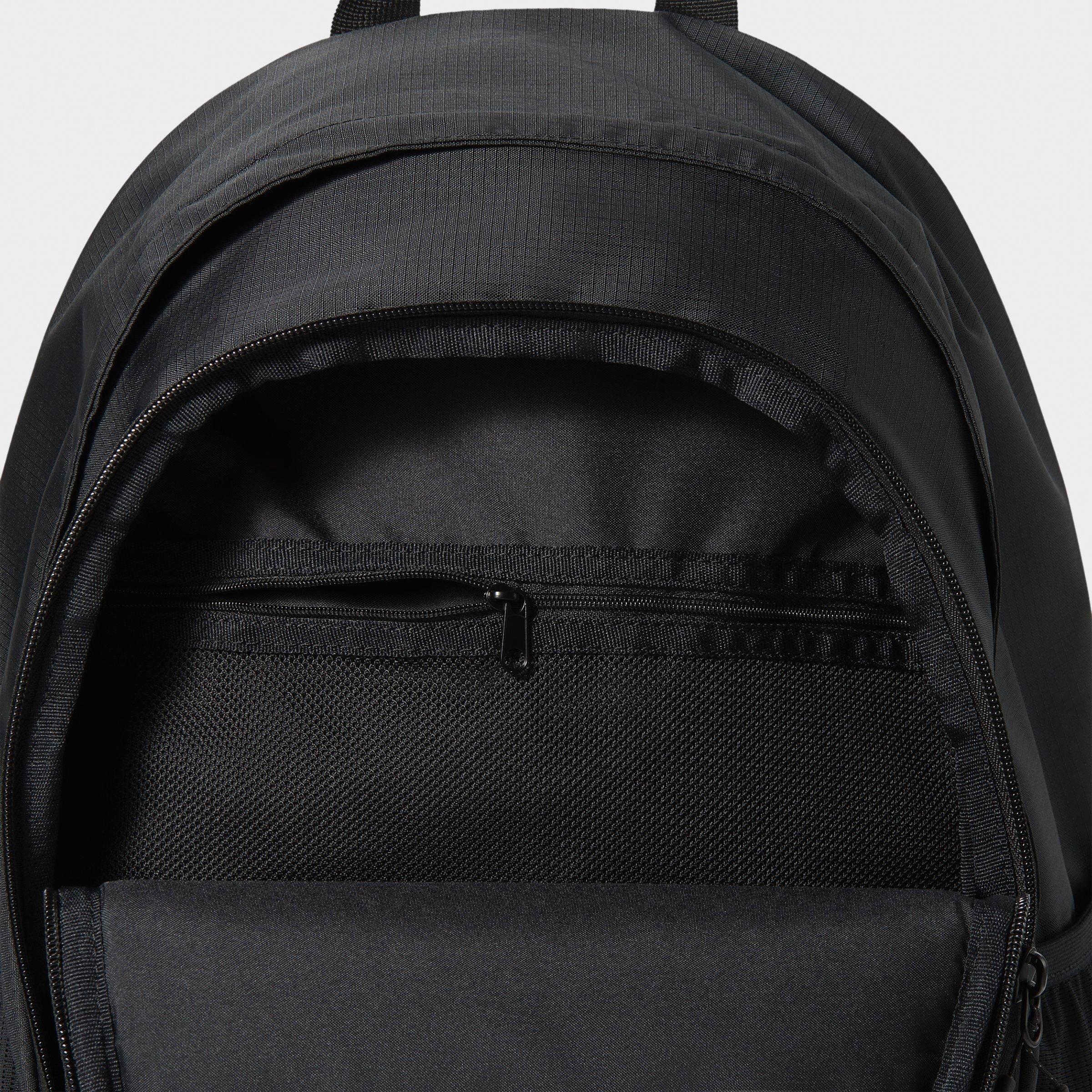 Nithtke Hayward Backpack (26L) - Black/Black/Anthracite
