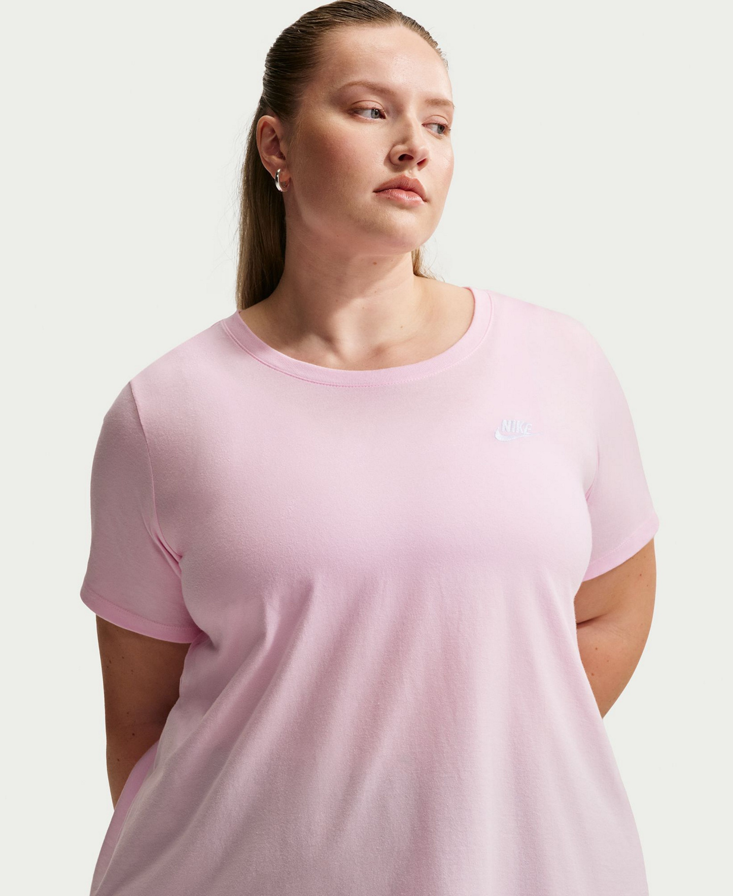 Nike Women's Sportswear Club Essentials T-Shirt - Pink Foam/white