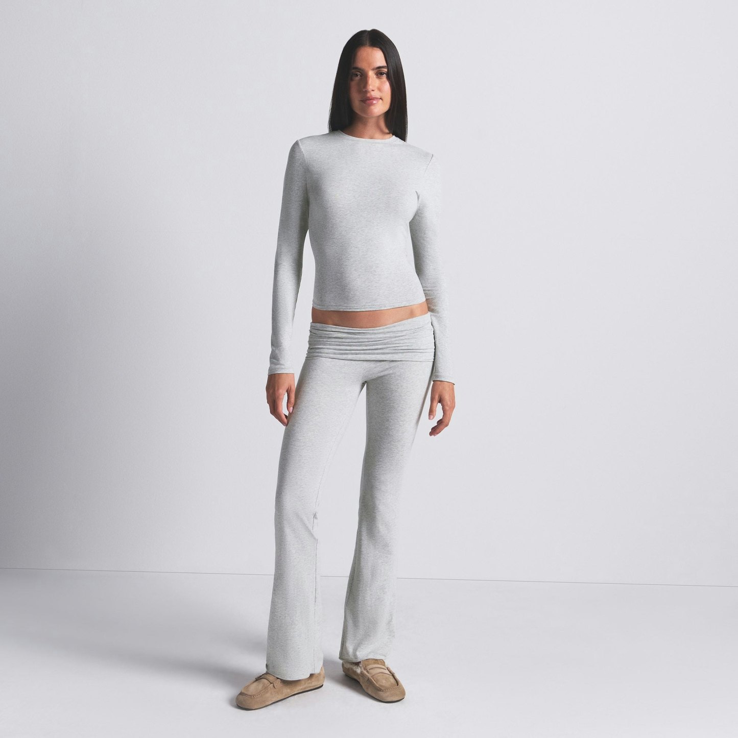 COTTON JERSEY LONG SLEEVE T-SHIRT - LIGHT HEATHER GREY - image 26