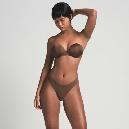 SKIMS ULTIMATE STRAPLESS PUSH-UP BRA - JASPER - image 23