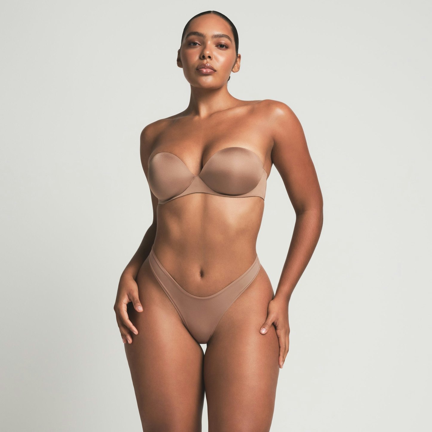 SKIMS ULTIMATE STRAPLESS PUSH-UP BRA - SIENNA