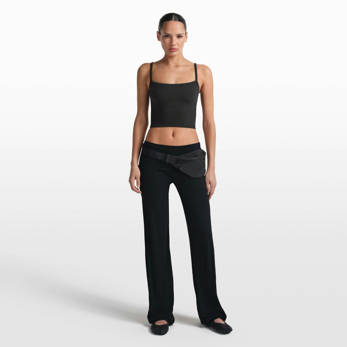 NikeSKIMS RIBBED SEAMLESS CAMI - OBSIDIAN