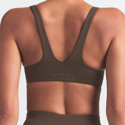 NikeSKIMS MATTE SHAPING SCOOP BRA - DARK SEPIA - image 3
