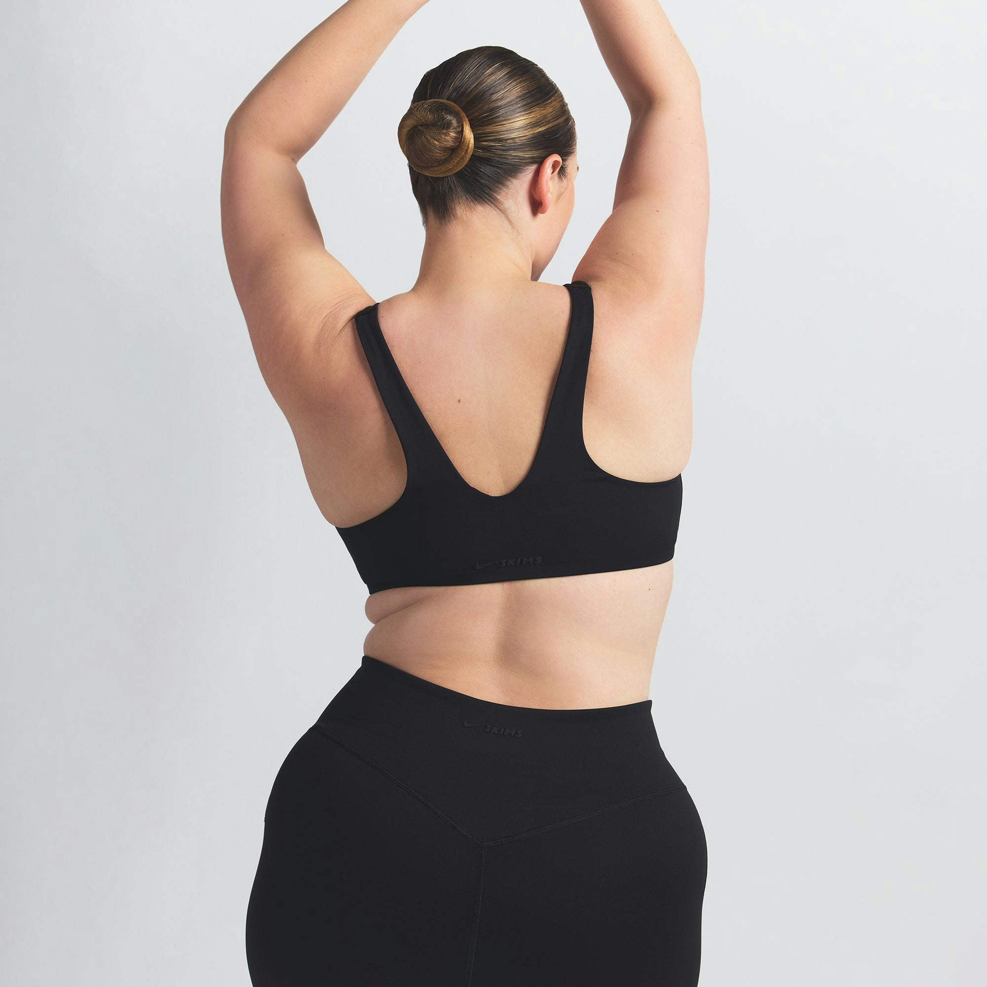 NikeSKIMS MATTE SHAPING SCOOP BRA - OBSIDIAN - image 12