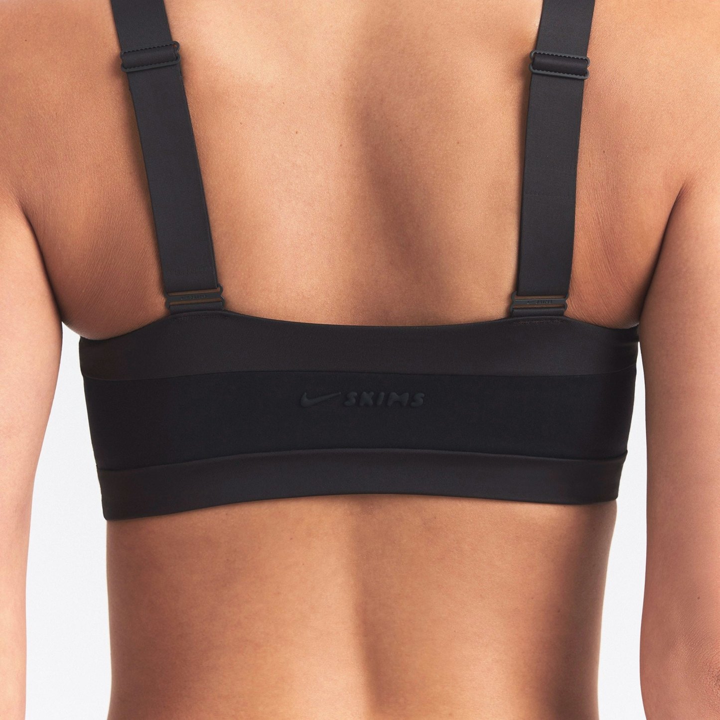 NikeSKIMS MATTE SHINE MIX STRAIGHT NECK BRA - OBSIDIAN AND IGNEOUS - image 9