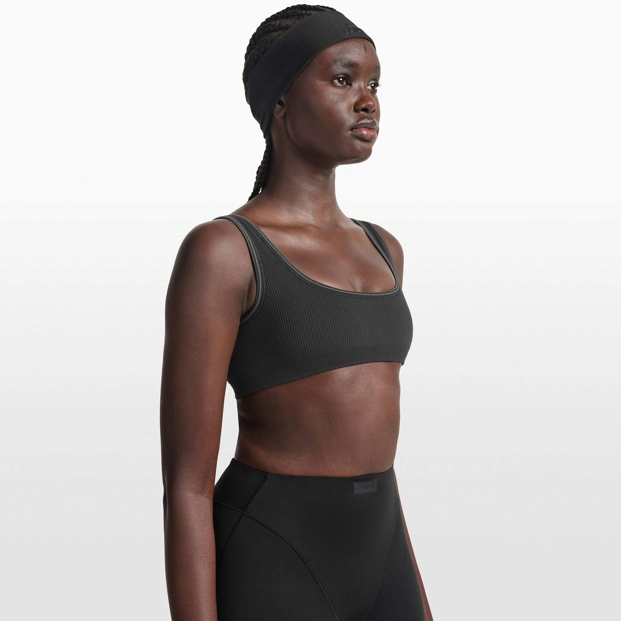 NikeSKIMS RIBBED SEAMLESS MICRO SCOOP BRA - OBSIDIAN - image 3