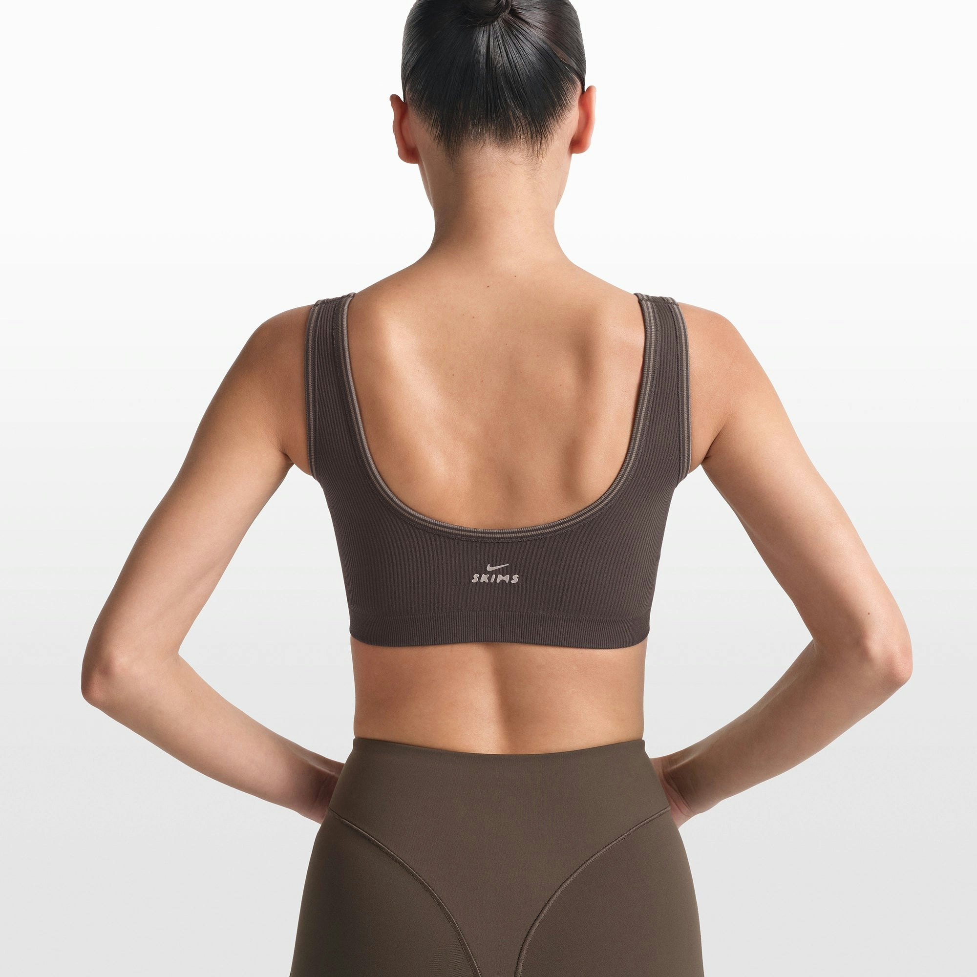 NikeSKIMS RIBBED SEAMLESS SCOOP BRA - PHOENIX - image 19