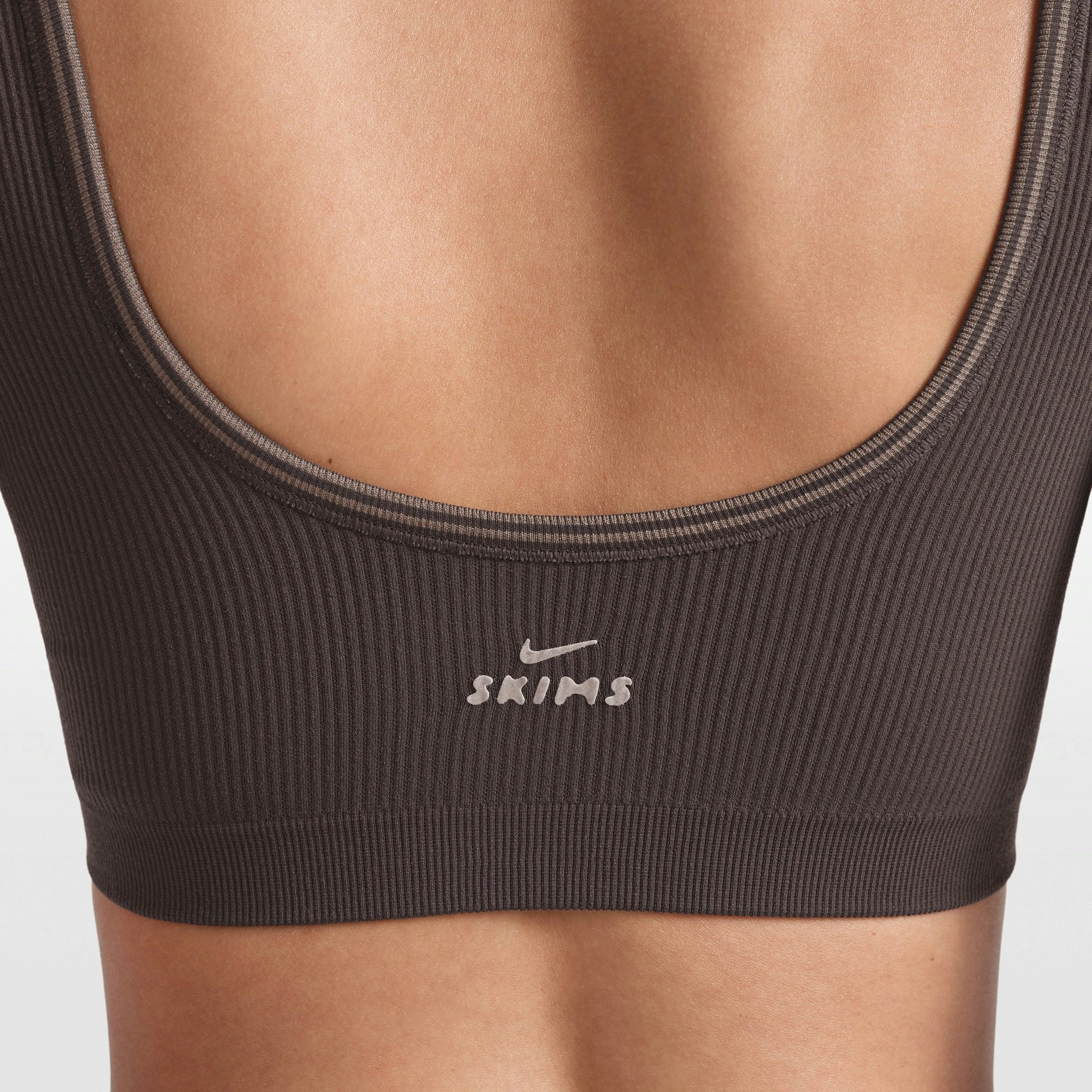 NikeSKIMS RIBBED SEAMLESS SCOOP BRA - PHOENIX - image 21