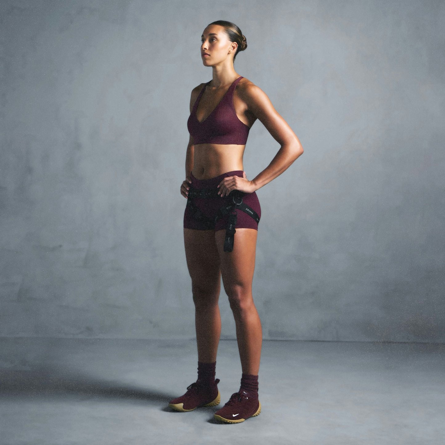 NikeSKIMS MATTE V-NECK BRA TOP - CURRANT - image 34