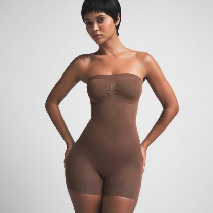 SEAMLESS SCULPT STRAPLESS SHORTIE BODYSUIT - JASPER