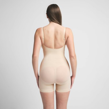 SEAMLESS SCULPT MID THIGH BODYSUIT - SAND