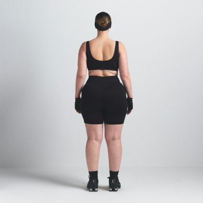 NikeSKIMS MATTE 5" BIKER SHORT - OBSIDIAN - image 7