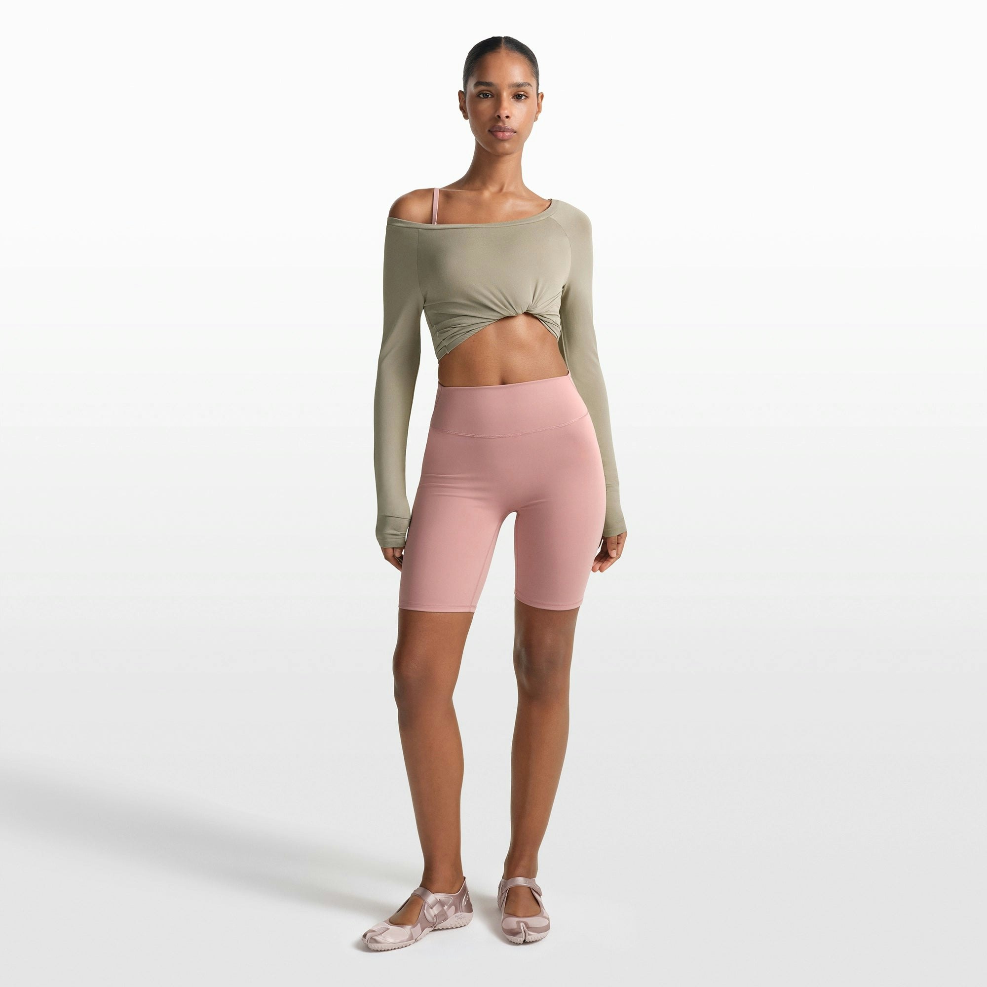 NikeSKIMS MATTE 7" BIKER SHORT - HIMALAYAN - image 20