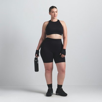 NikeSKIMS MATTE 7" BIKER SHORT - OBSIDIAN - image 6