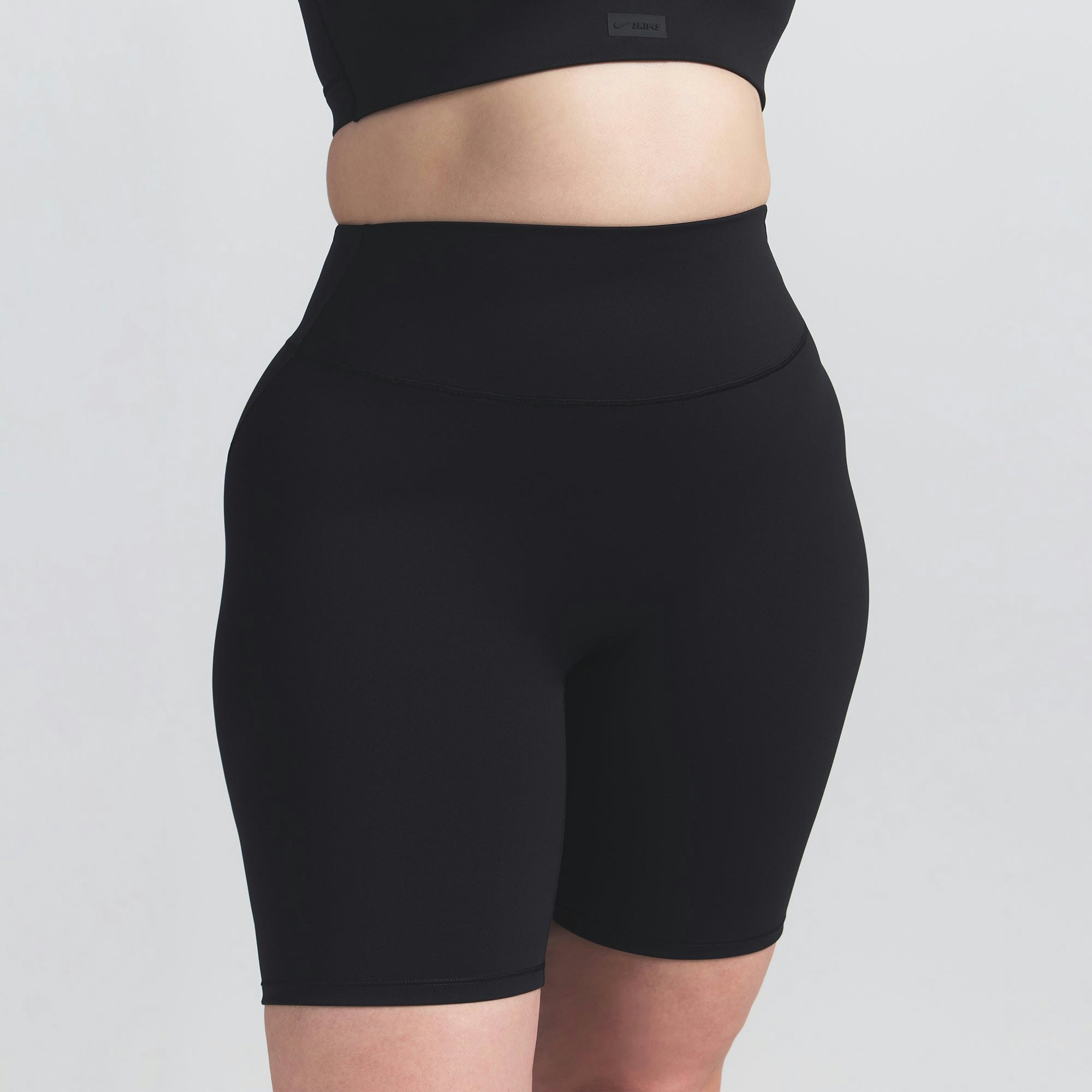 NikeSKIMS MATTE 7" BIKER SHORT - OBSIDIAN - image 7