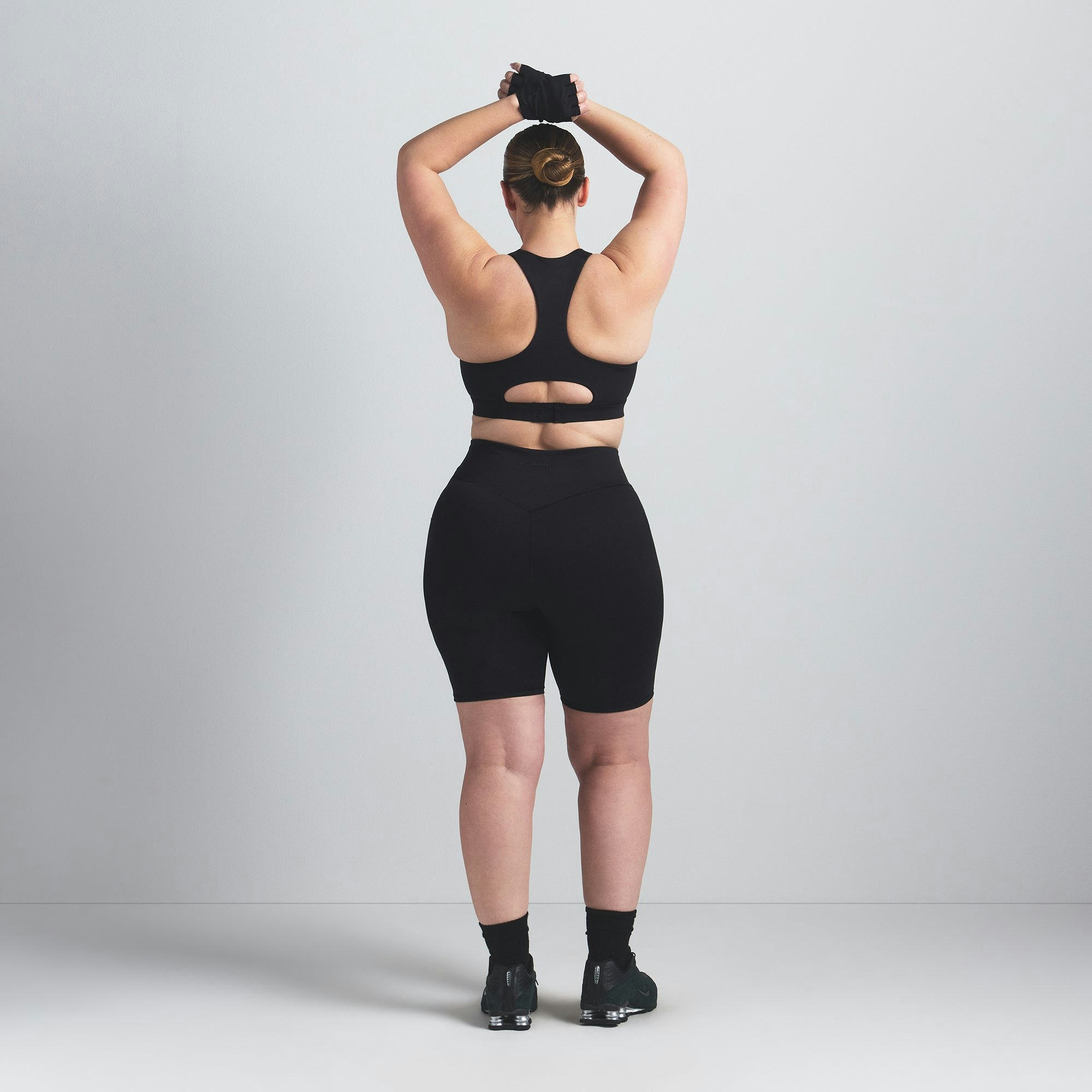 NikeSKIMS MATTE 7" BIKER SHORT - OBSIDIAN - image 8