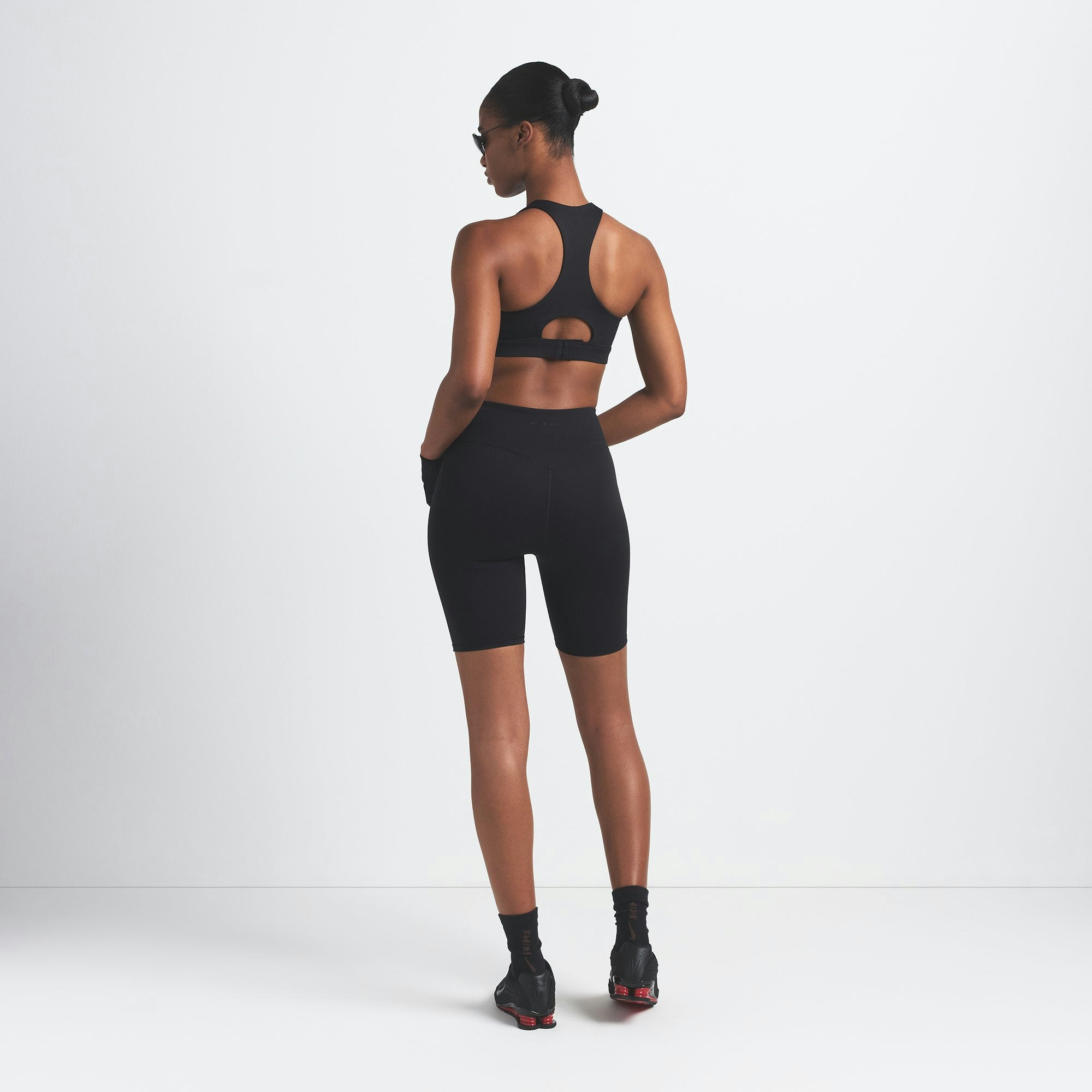 NikeSKIMS MATTE 7" BIKER SHORT - OBSIDIAN - image 5