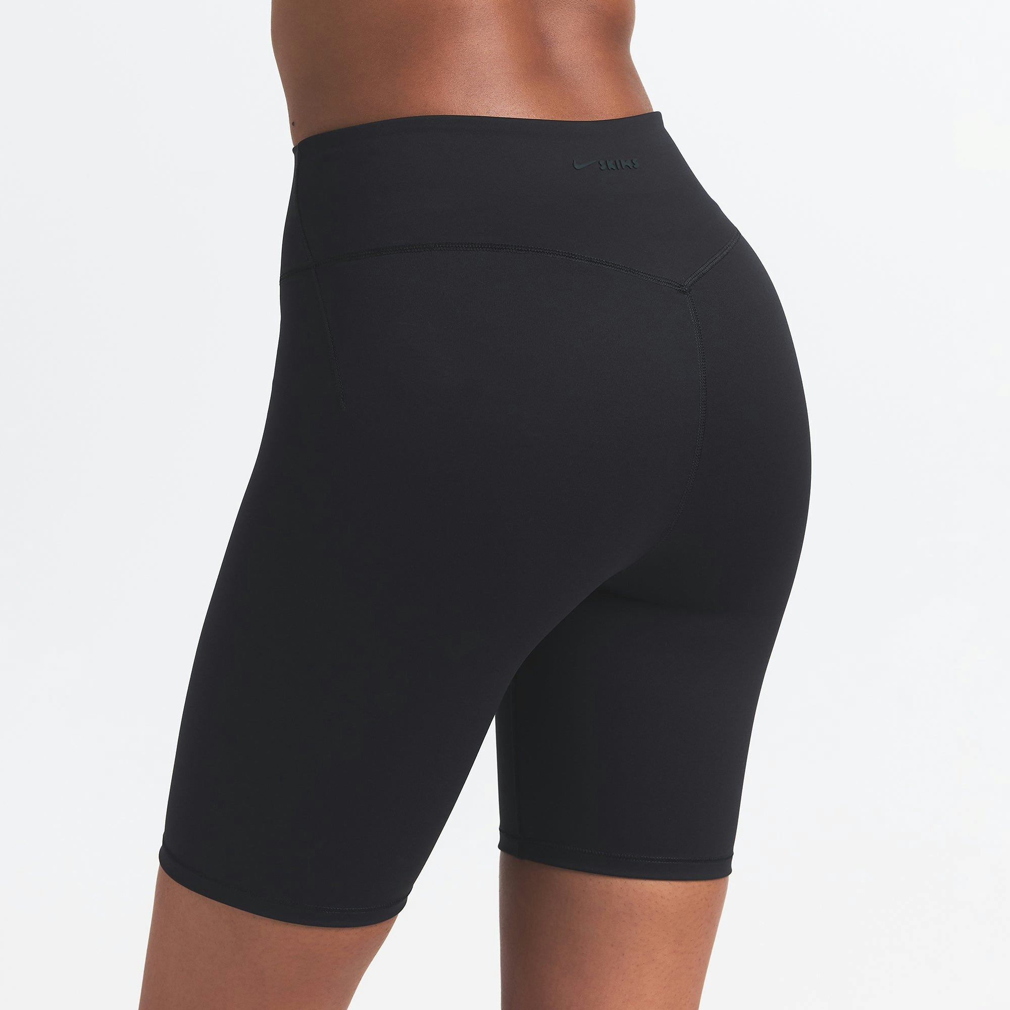 NikeSKIMS MATTE 7" BIKER SHORT - OBSIDIAN - image 3
