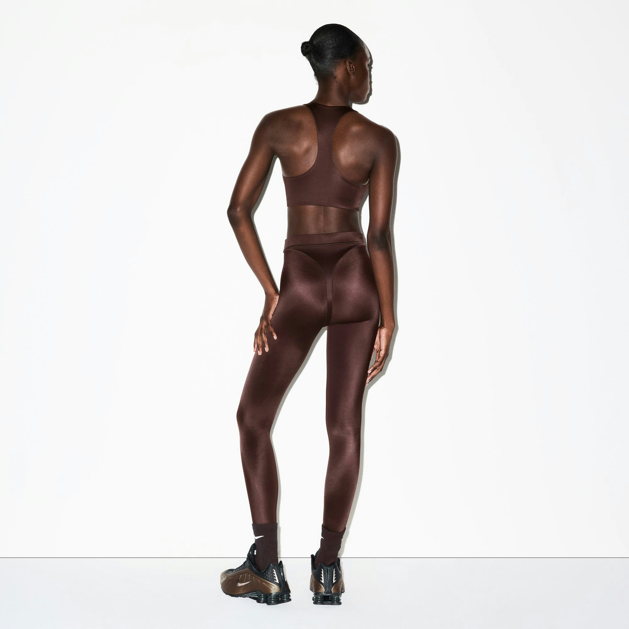NikeSKIMS SHINE V-LINE 26" LEGGING - PHOENIX - image 11