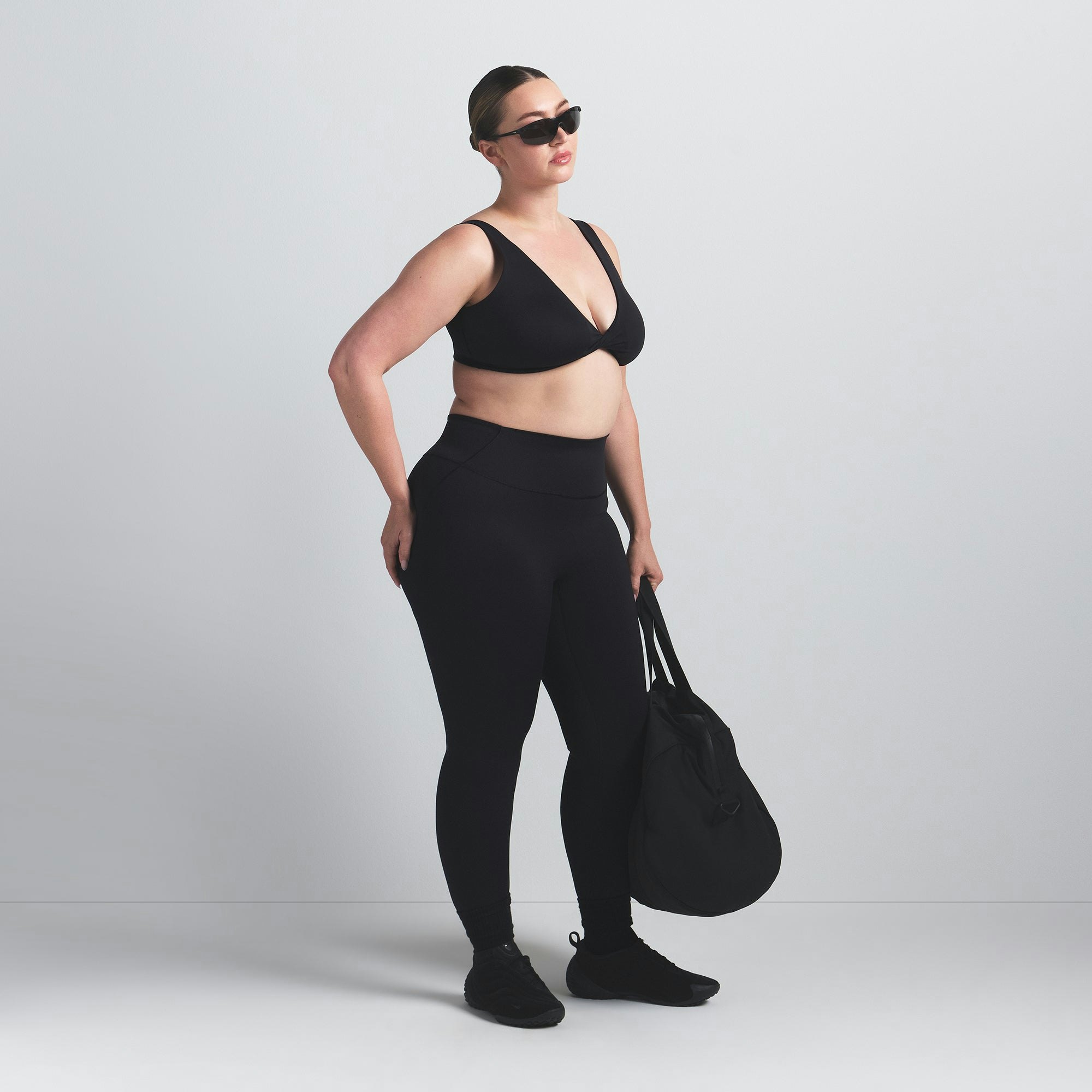 NikeSKIMS MATTE 26" LEGGING - OBSIDIAN - image 5