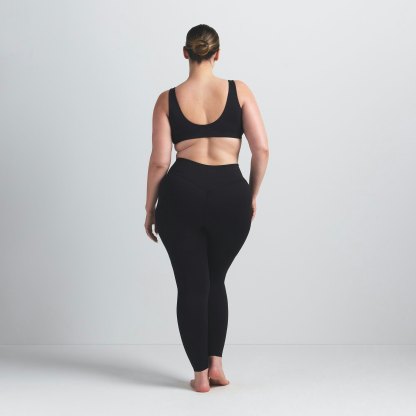 NikeSKIMS MATTE 26" LEGGING - OBSIDIAN - image 10