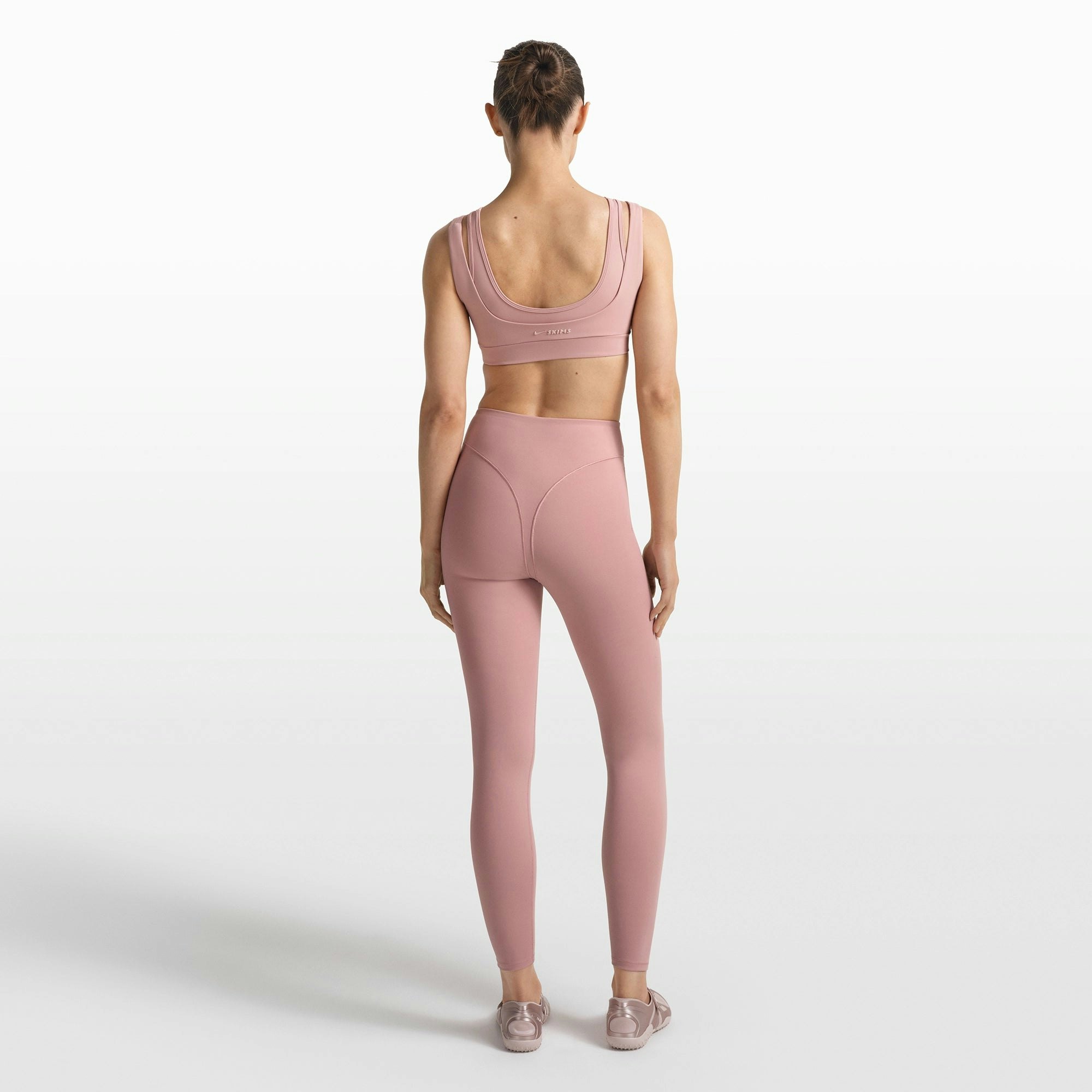 NikeSKIMS MATTE V-LINE 26" LEGGING - HIMALAYAN - image 33