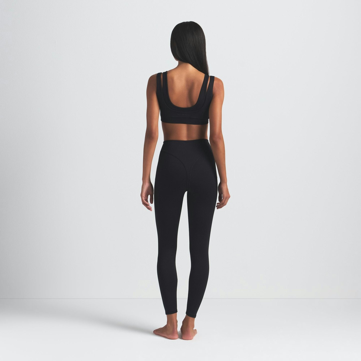 NikeSKIMS MATTE V-LINE 26" LEGGING - OBSIDIAN - image 6