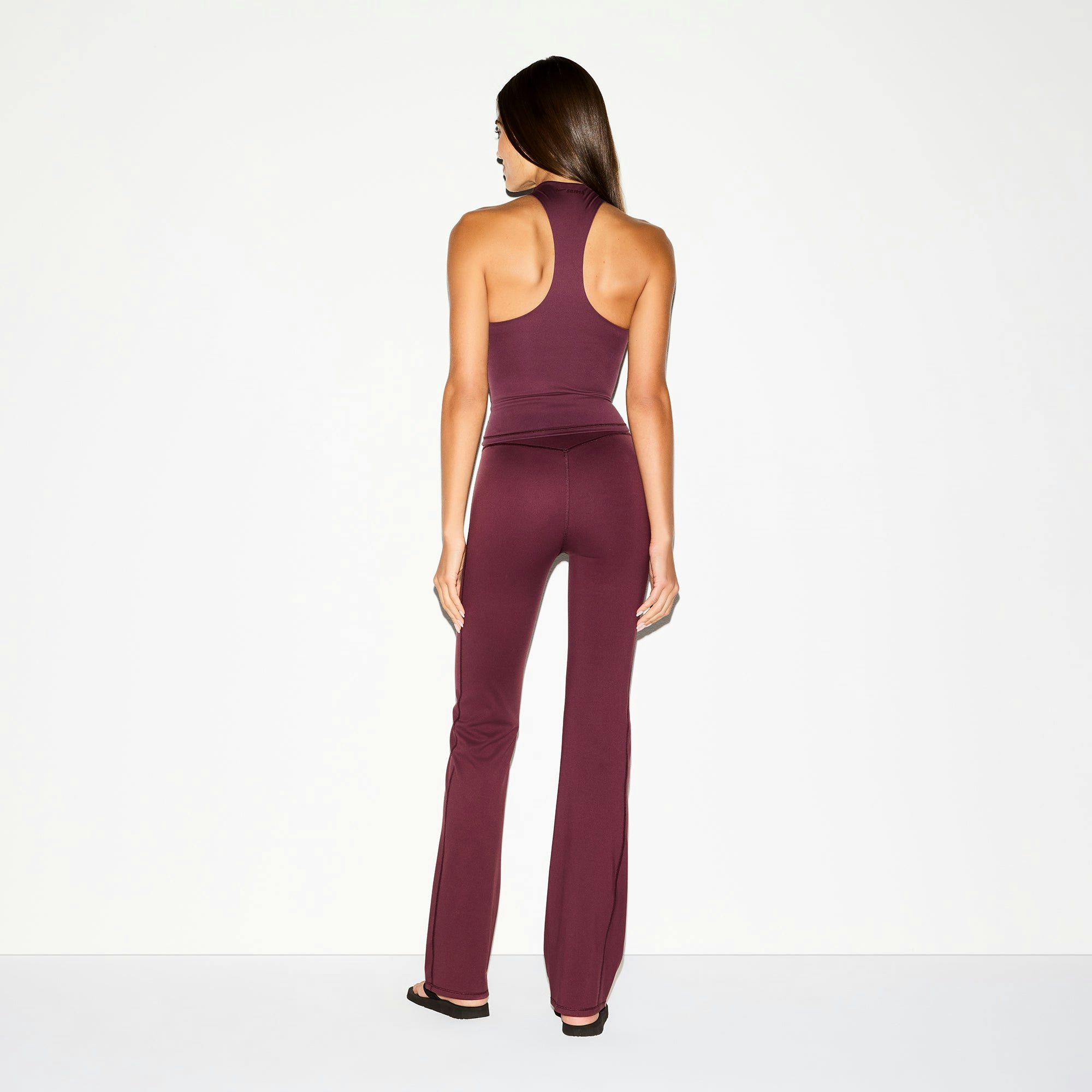 NikeSKIMS MATTE SLIM FLARE LEGGING - CURRANT - image 38
