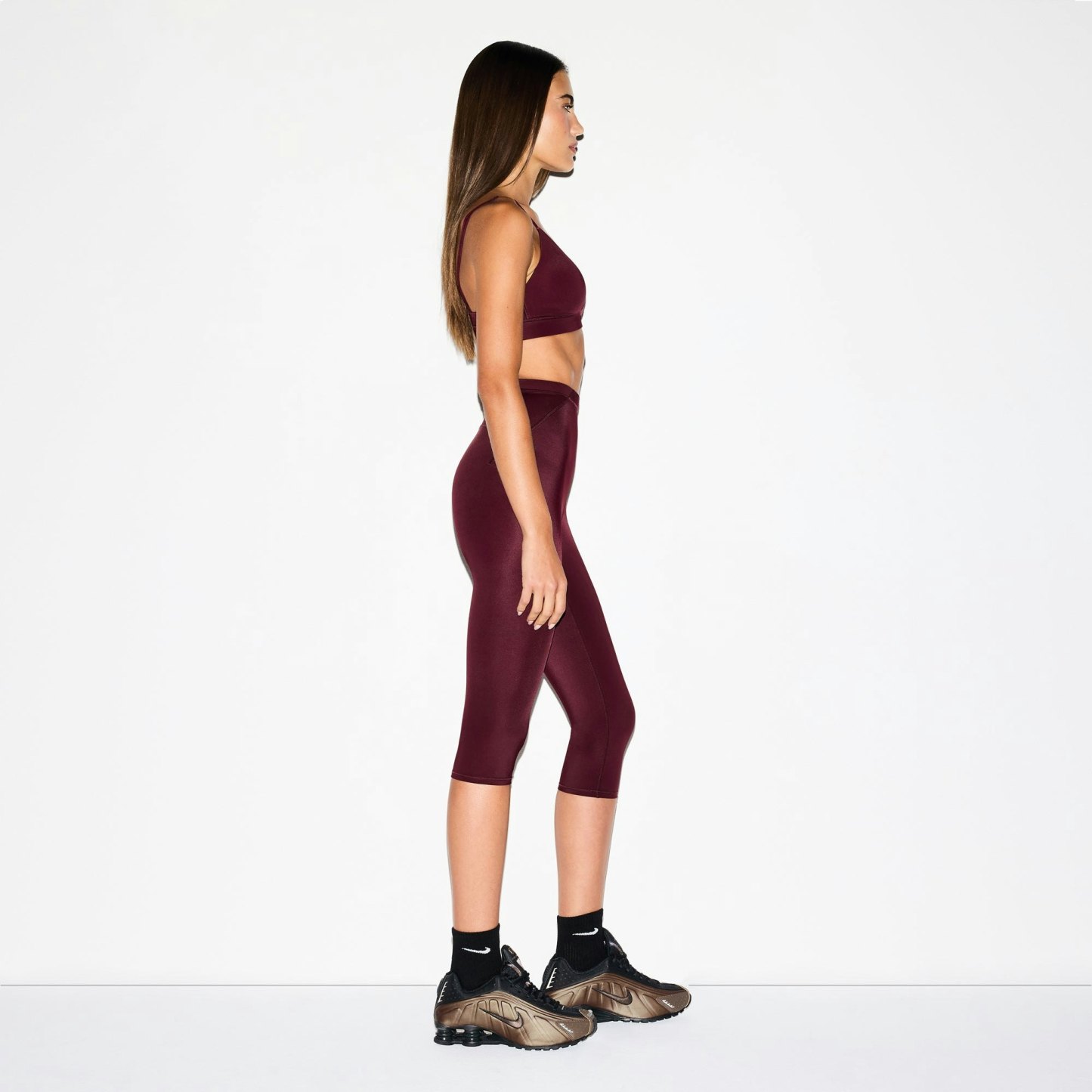 NikeSKIMS SHINE DRAWCORD CROP 17" LEGGING - CURRANT - image 23