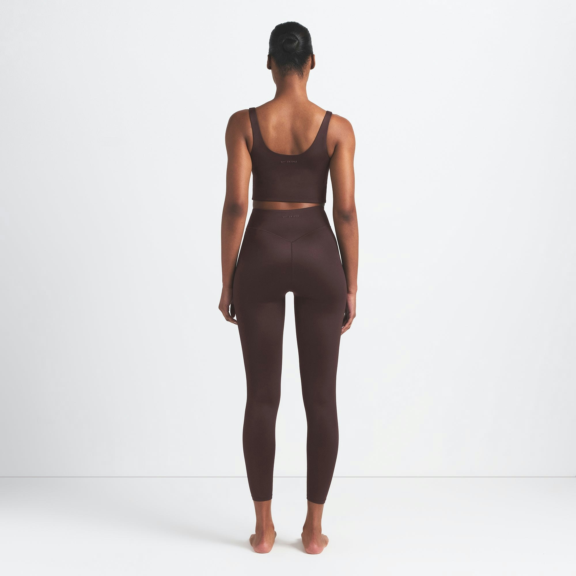 NikeSKIMS SHINE BONDED WAIST 26" LEGGING - PHOENIX - image 13